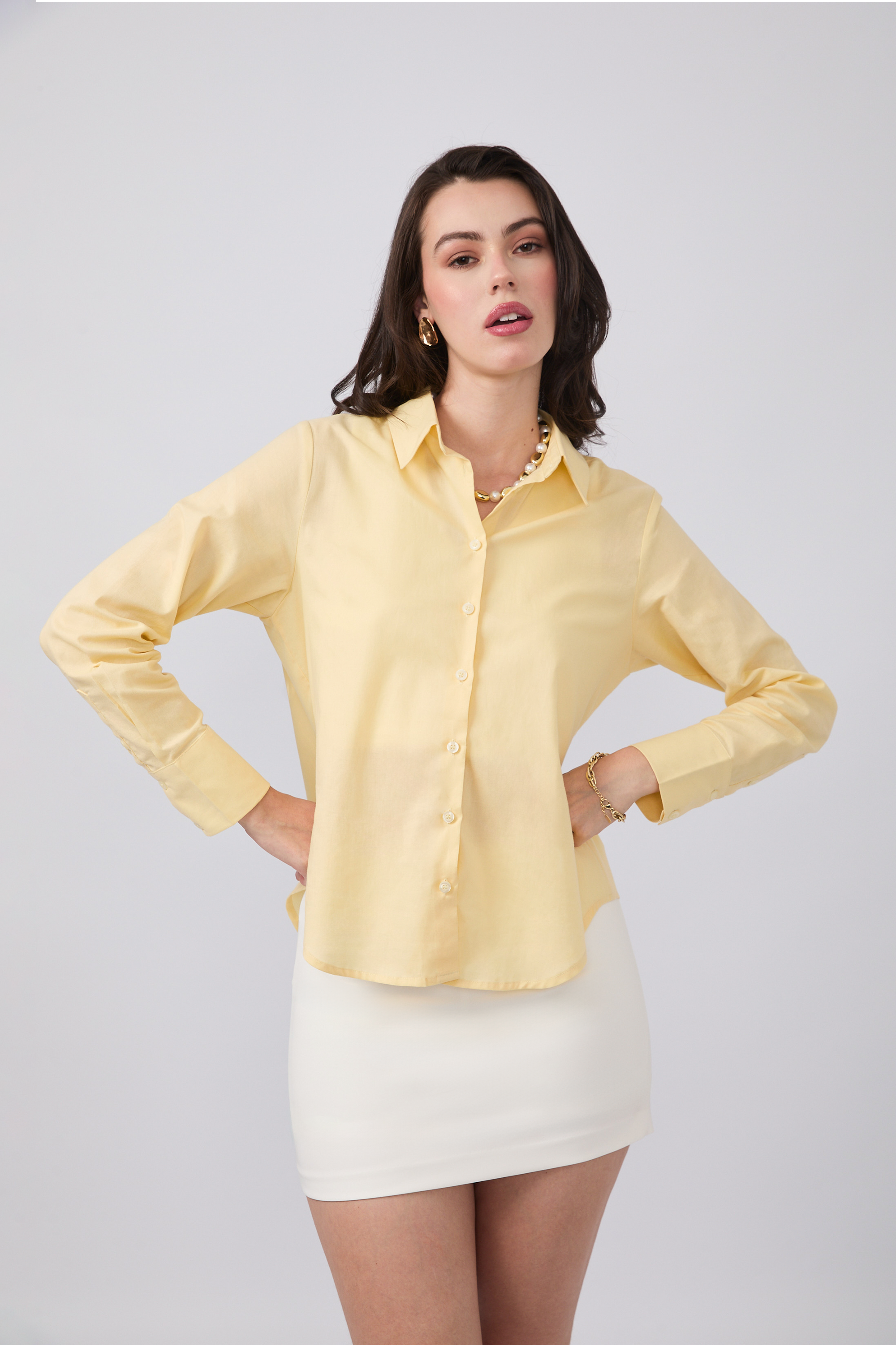 BLUSA CAMISERA CON BOTONES DELANTEROS Y POSTERIORES AMARILLO - BILBAO