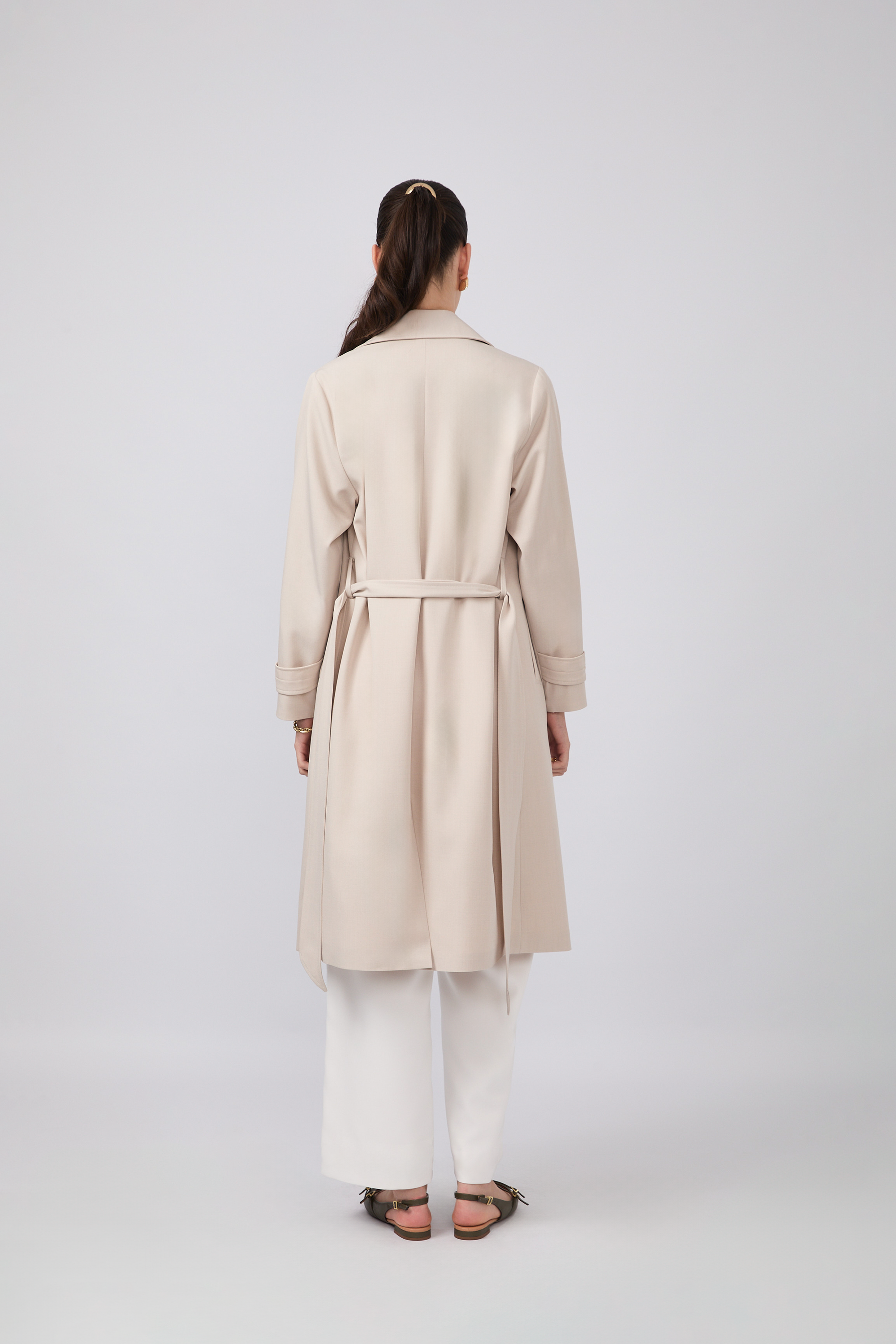 Gabardina larga con abertura y bolsillos funcionales Beige - Becca