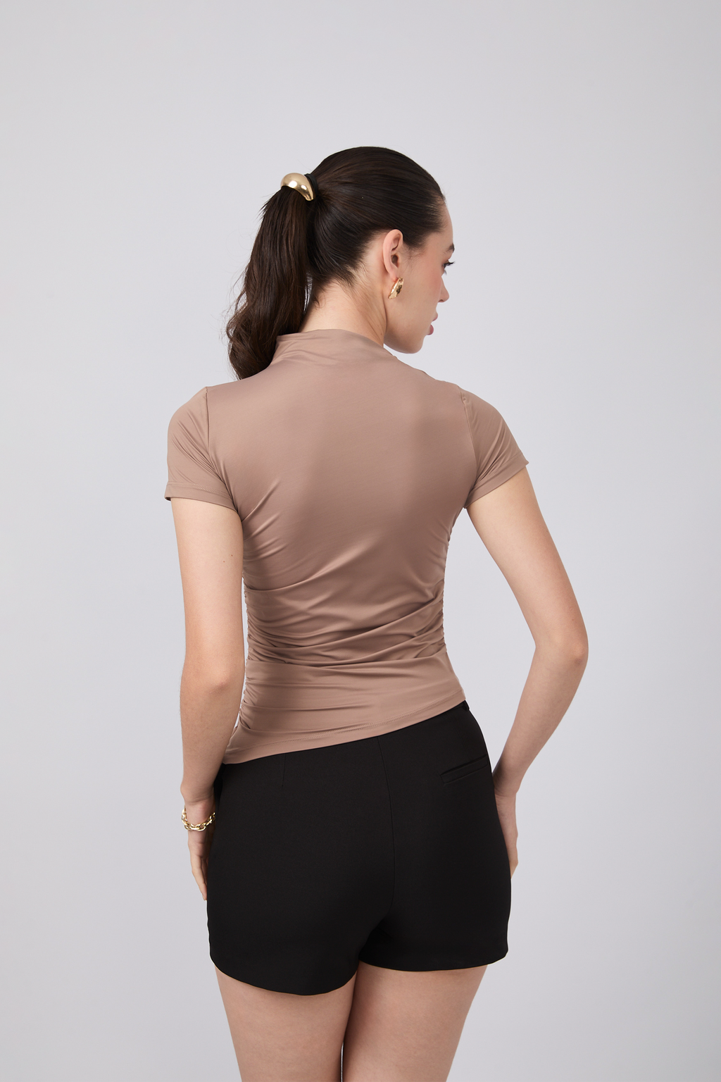 POLO ASIMÉTRICO MANGA CORTA DRAPEADO TOPO - ASIA