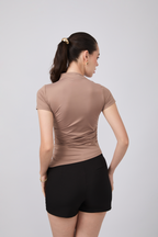 POLO ASIMÉTRICO MANGA CORTA DRAPEADO TOPO - ASIA