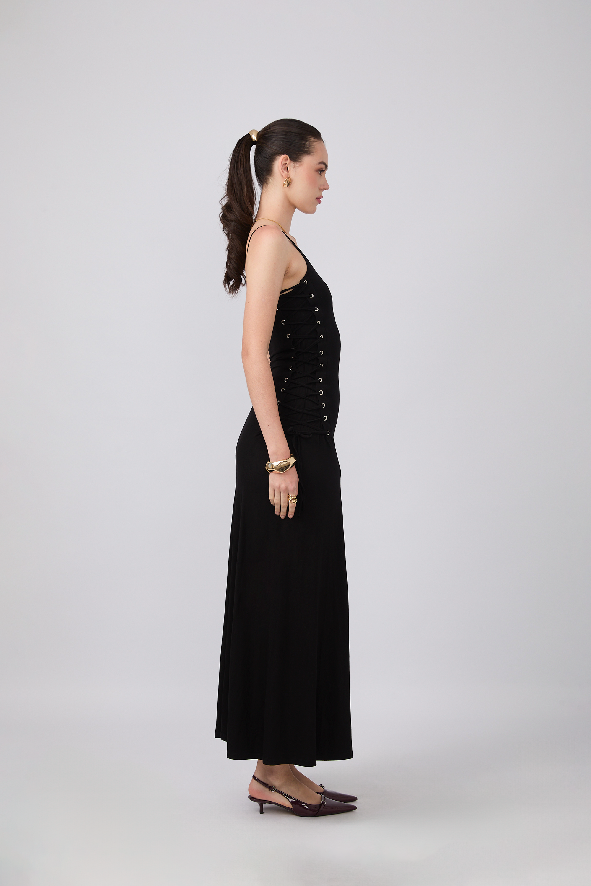 VESTIDO GAIA AJUSTABLE CON DETALLE DE TIRAS LATERALES NEGRO
