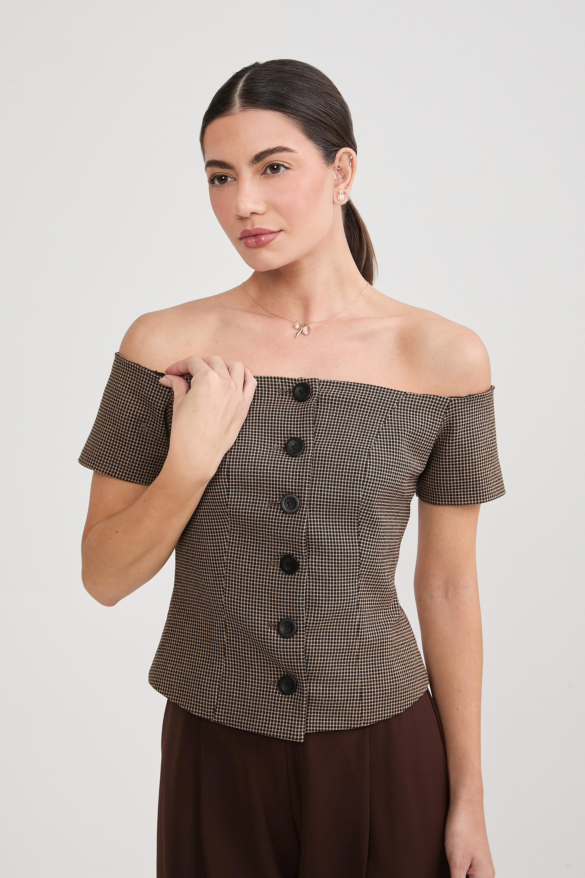 CHALECO OFF SHOULDER ENTALLADO PRINT BEIGE Y NEGRO - NANCY