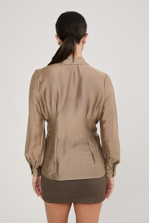 BLUSA CAMISERA MANGA CON PINZAS TOPO - ARABELLA