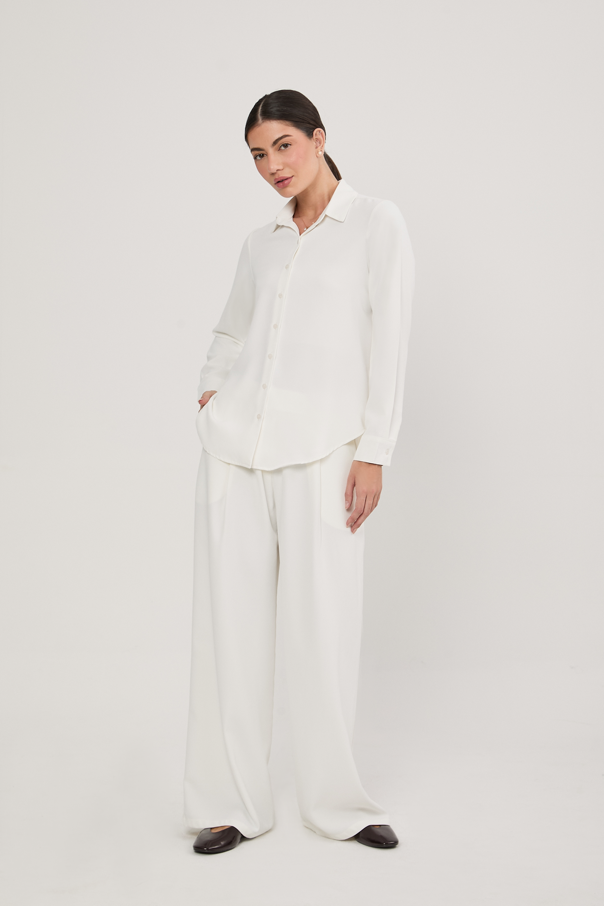 BLUSA MANGA LARGA CUELLO CAMISERO PERLA - PARIS