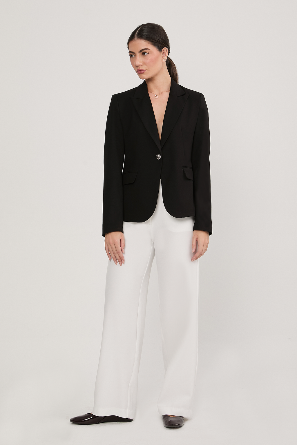 PANTALON SEMI PALAZZO CON BOLSILLOS LATERALES PERLA - DHALIA