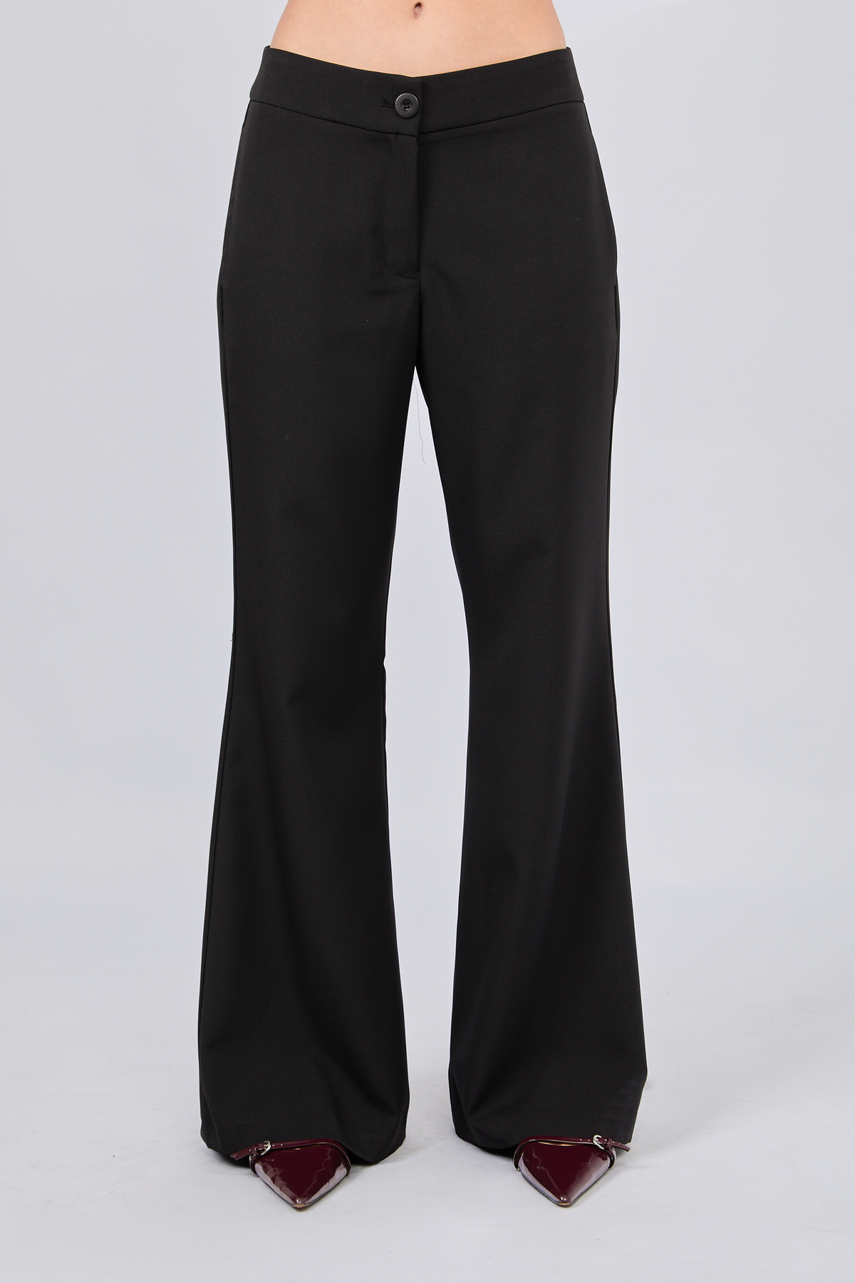 PANTALÓN FLARE SASTRE CON BOLSILLOS A LOS LATERALES NEGRO - ENROQUE
