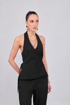 CHALECO ESCOTE EN V CON REGULADOR NEGRO - MISHKY