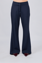 PANTALÓN FLARE SASTRE CON BOLSILLOS A LOS LATERALES MARINO - ENROQUE