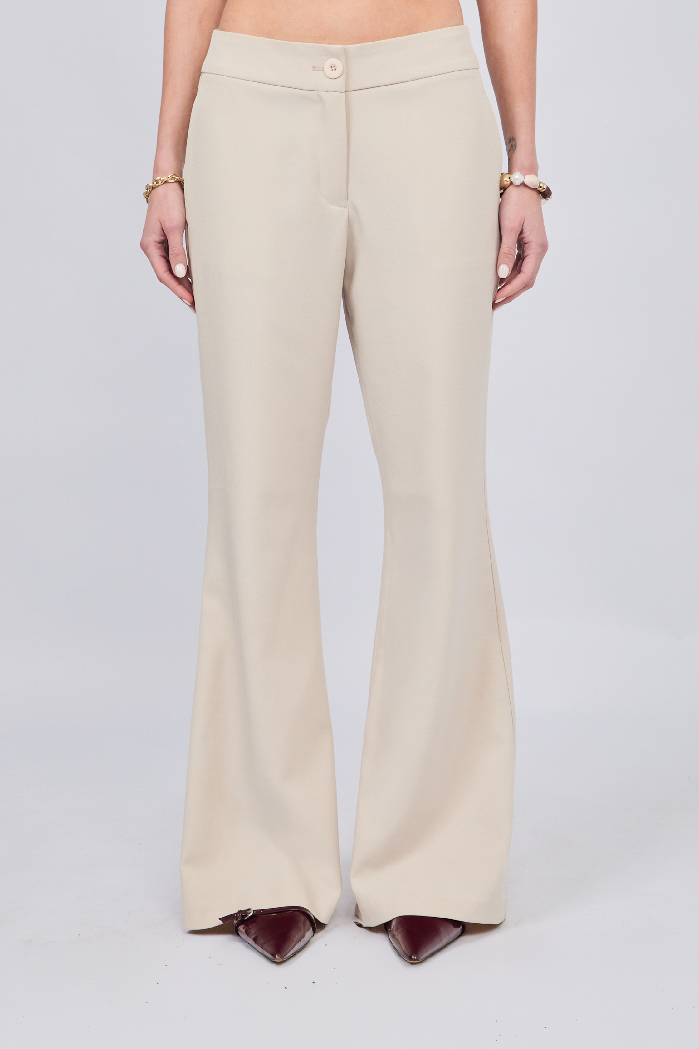 PANTALÓN FLARE SASTRE CON BOLSILLOS A LOS LATERALES BEIGE - ENROQUE