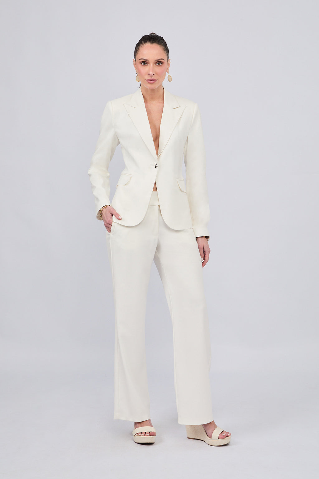 BLAZER SASTRERO ENTALLADO CON BOTON METALICO PERLA - KAJUN