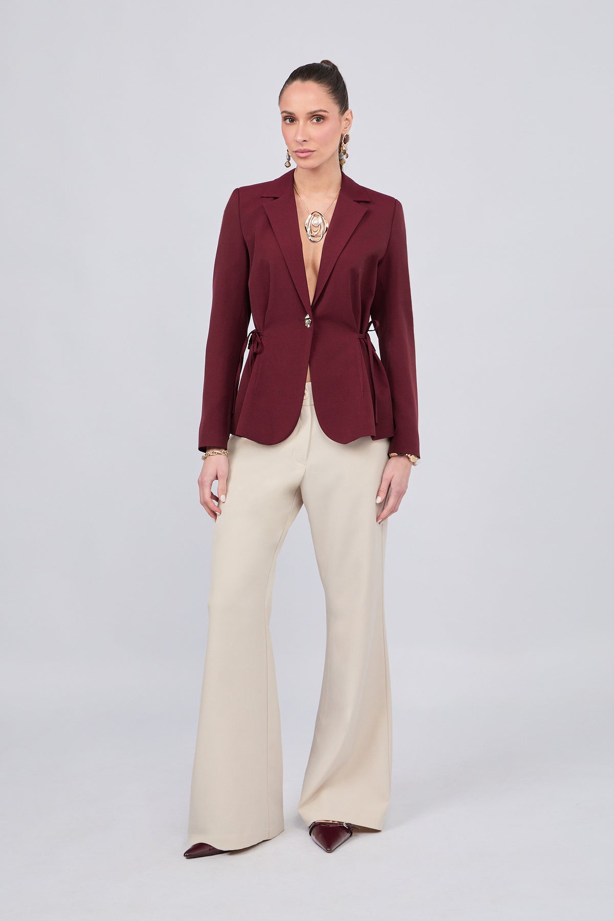 BLAZER CON SOLAPA Y LAZOS LATERALES BURGUNDY- SIENNA