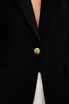 BLAZER SASTRERO ENTALLADO CON BOTON METALICO NEGRO - KAJUN