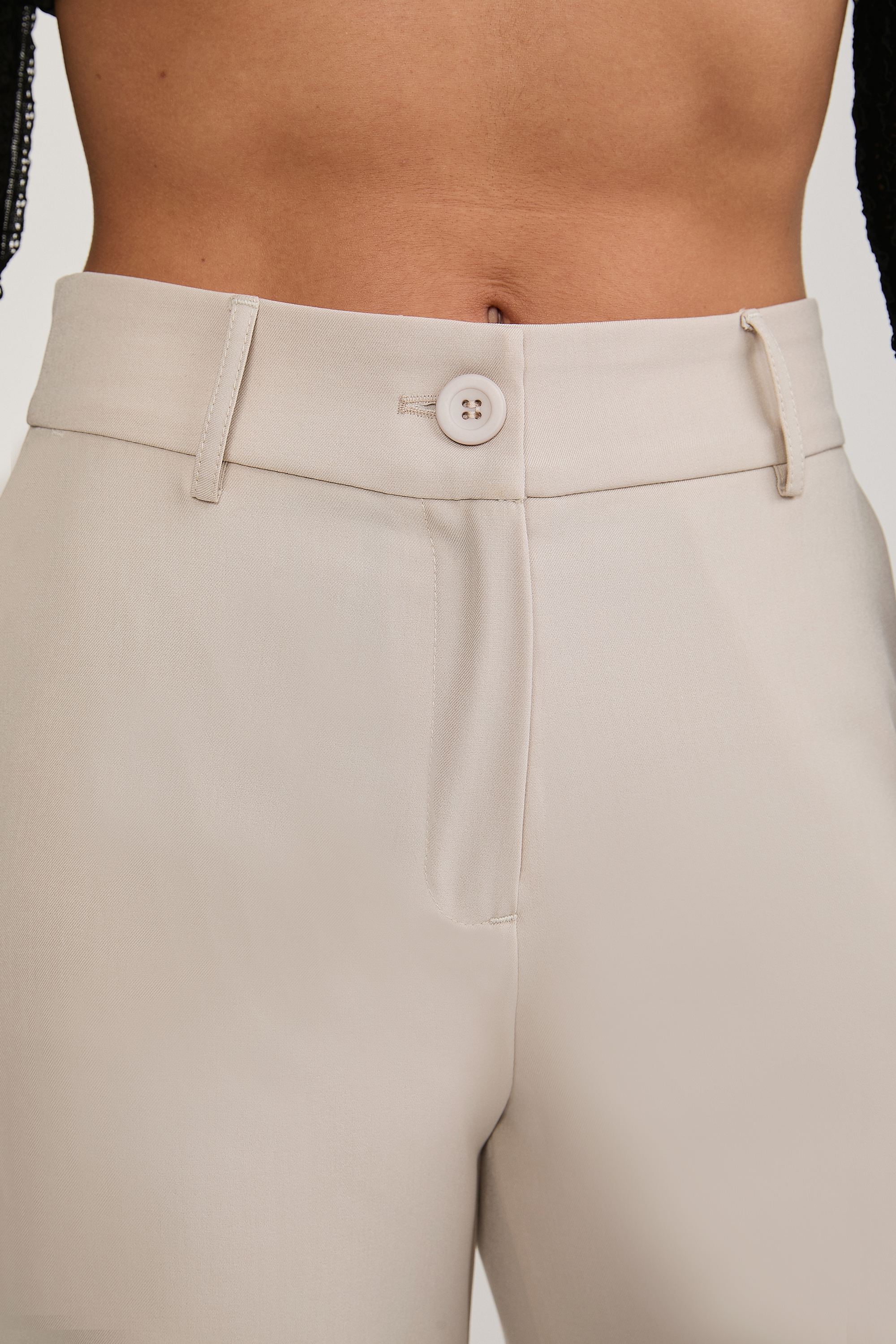 PANTALON SEMI PALAZZO CON BOLSILLOS LATERALES BEIGE - DHALIA