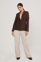 BLAZER CON BOLSILLOS FUNCIONALES MARRÓN - GALA
