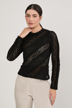 TOP MANGA LARGA DE ENCAJE CUELLO ALTO NEGRO - EMILIA