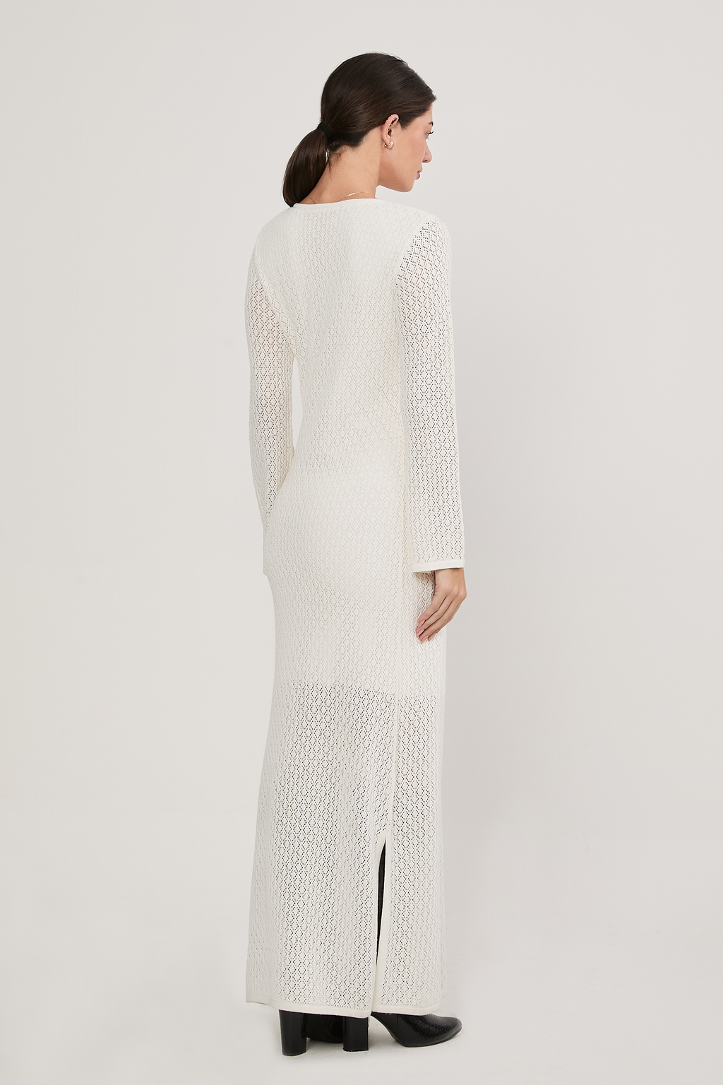 VESTIDO TEJIDO CON ESCOTE PERLA - BALI