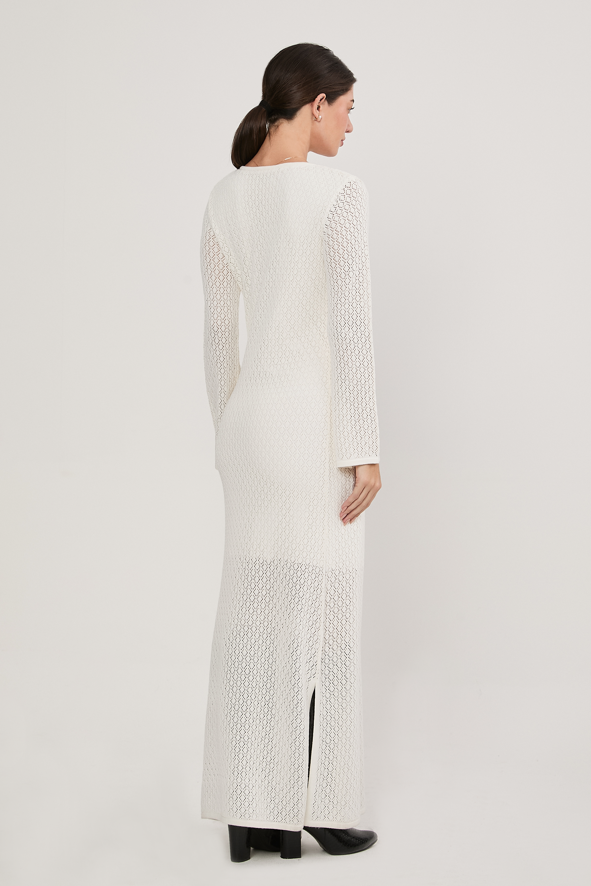 VESTIDO TEJIDO CON ESCOTE PERLA - BALI