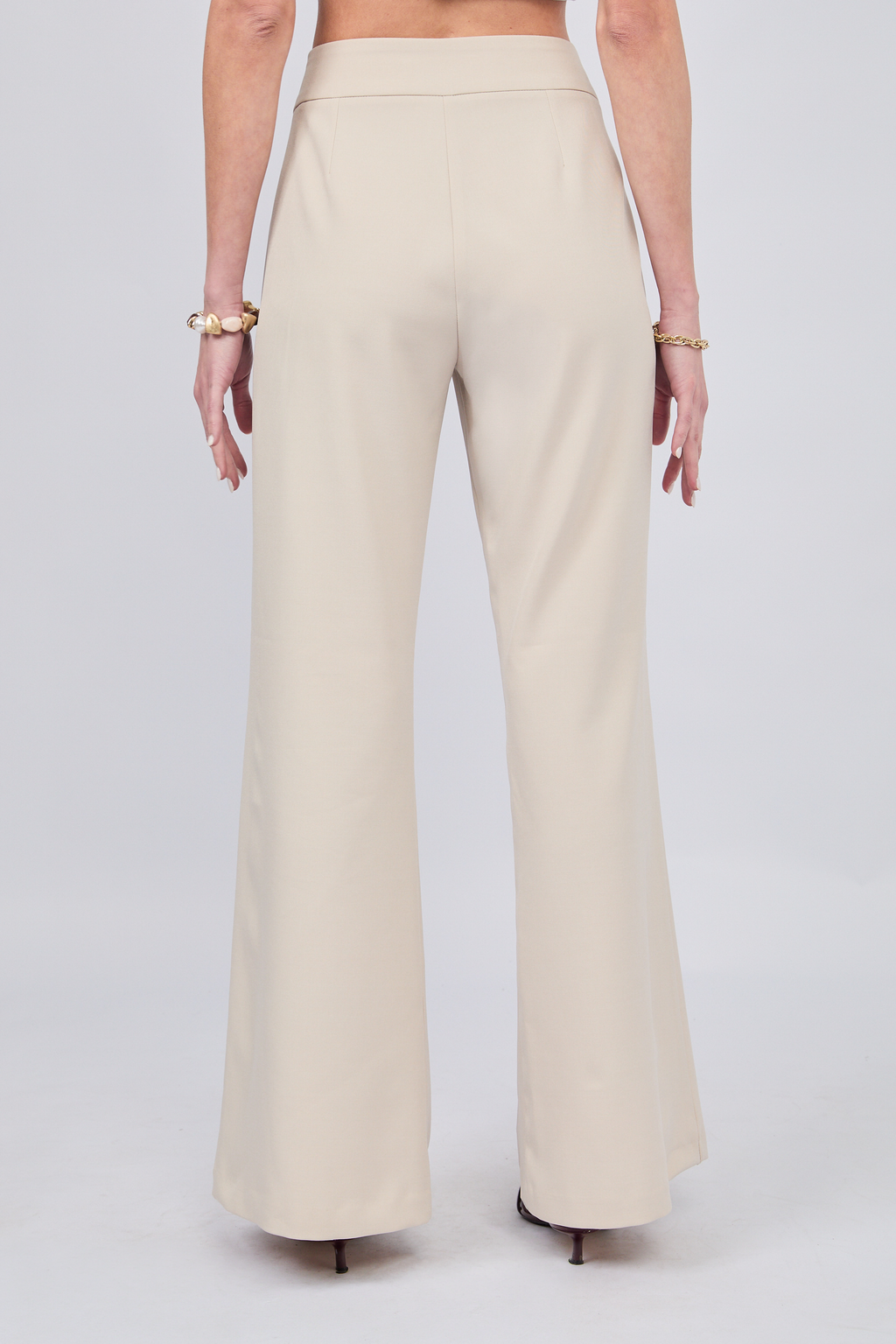 PANTALÓN FLARE SASTRE CON BOLSILLOS A LOS LATERALES BEIGE - ENROQUE
