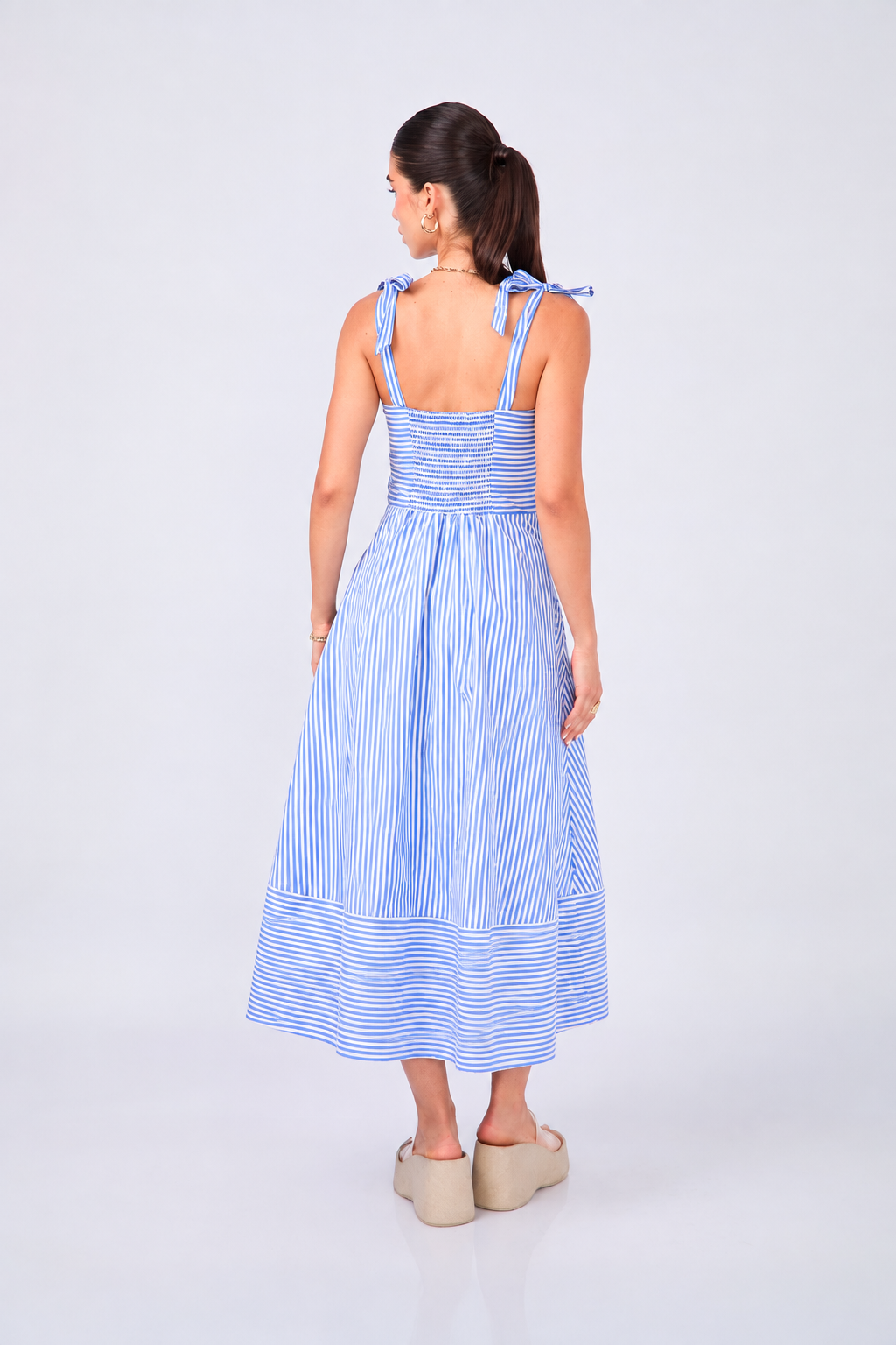 VESTIDO MIDI DE TIRAS DE POPELINA RAYAS AZUL – CORI