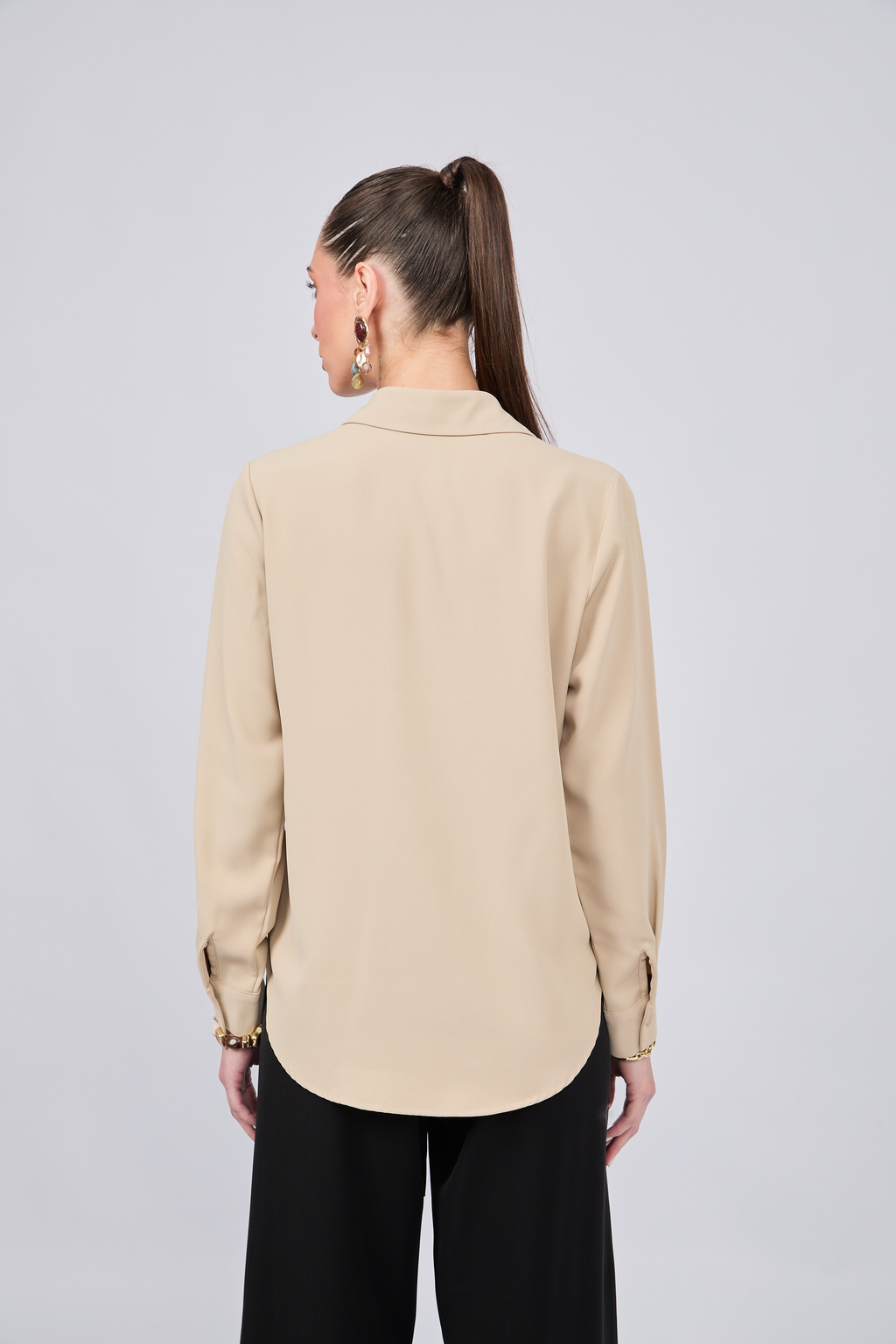 BLUSA MANGA LARGA CUELLO CAMISERO BEIGE - PARIS [PRE-VENTA]