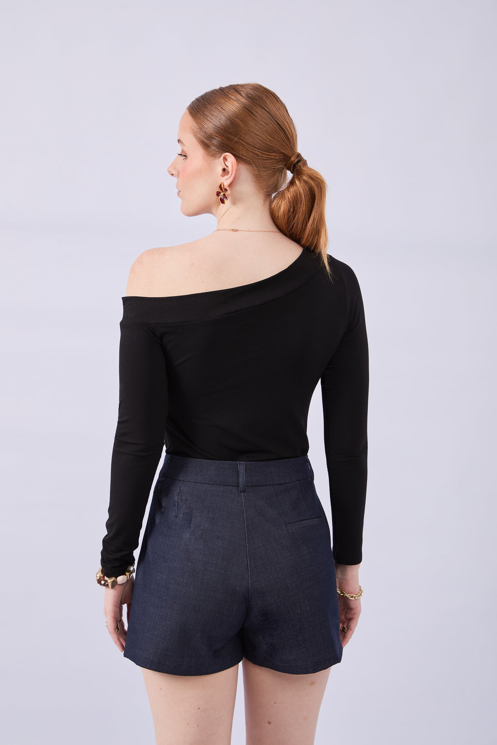 POLO ASIMETRICO NEGRO - VICTORIA