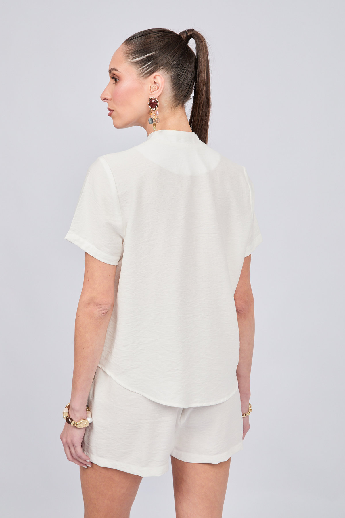 BLUSA DE CUELLO NERU CON BOTONES ORIENTALES PERLA - ENIGMA