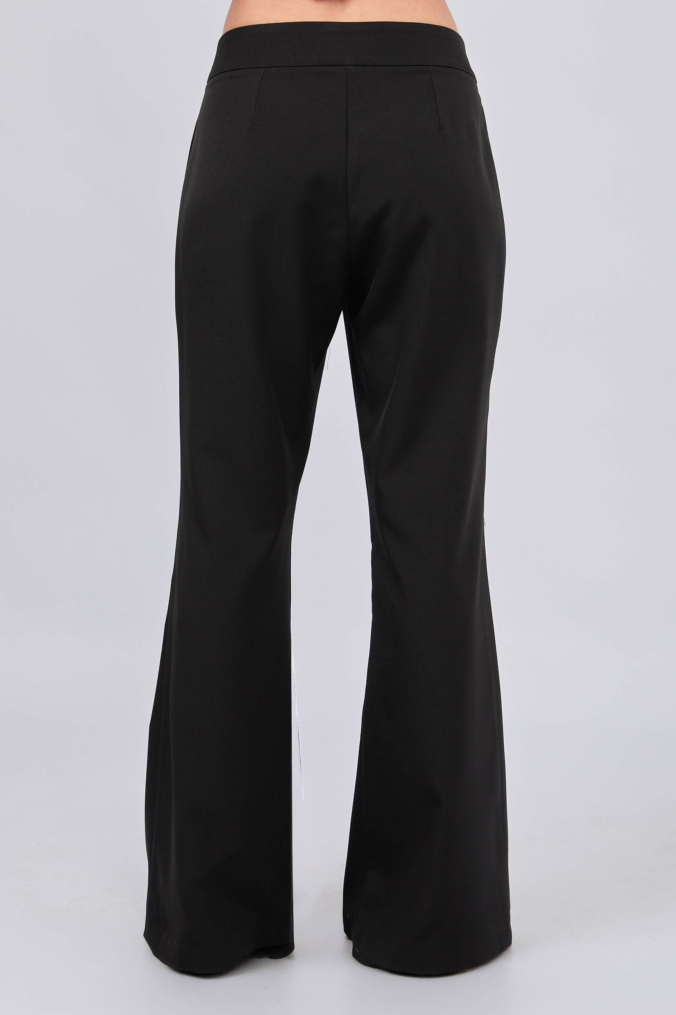 PANTALÓN FLARE SASTRE CON BOLSILLOS A LOS LATERALES NEGRO - ENROQUE