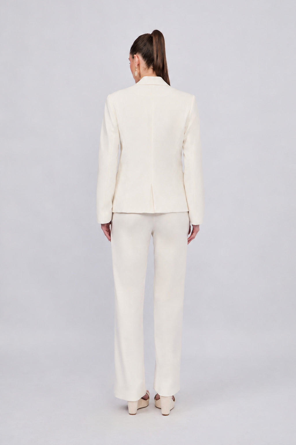 BLAZER SASTRERO ENTALLADO CON BOTON METALICO PERLA - KAJUN