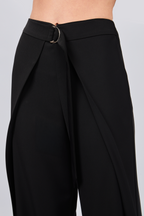 PANTALÓN SASTRERO CON PINZAS Y TIRANTES REGULABLE NEGRO - GAMBITO