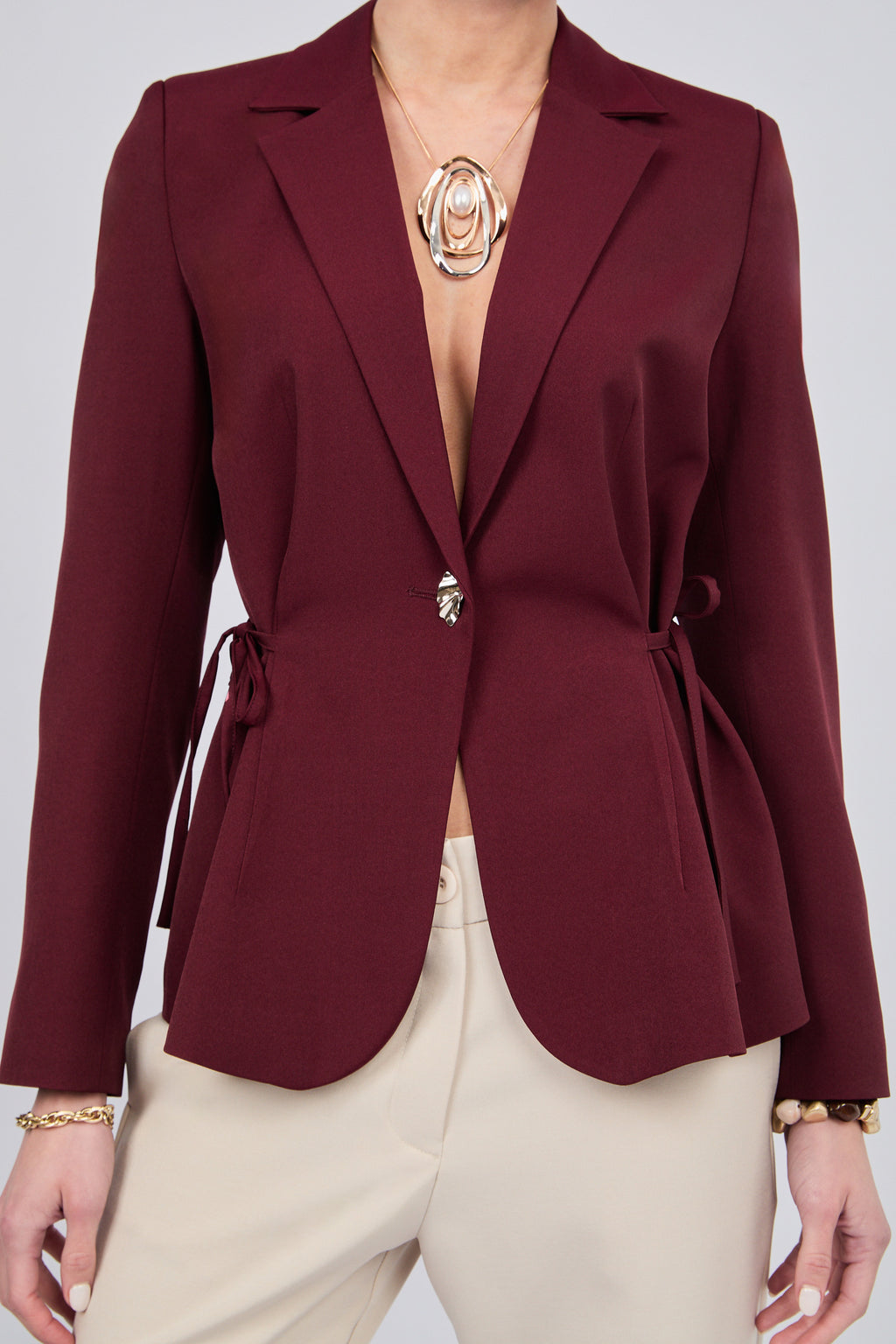 BLAZER CON SOLAPA Y LAZOS LATERALES BURGUNDY- SIENNA
