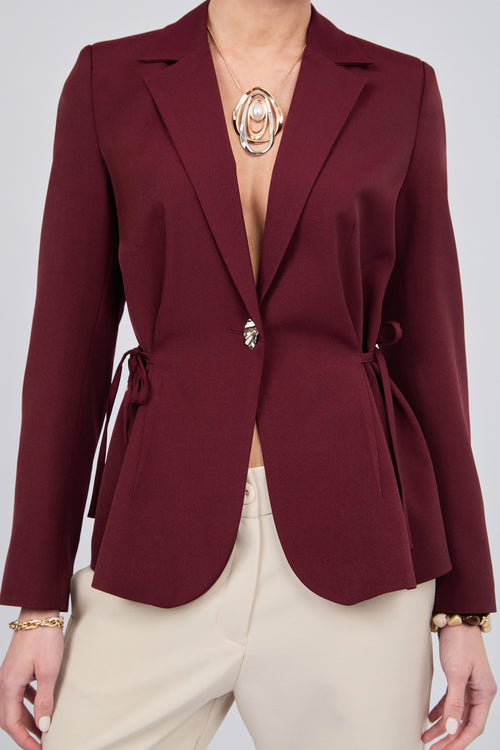BLAZER CON SOLAPA Y LAZOS LATERALES BURGUNDY- SIENNA