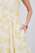 VESTIDO CON CORREA Y TIRAS REMOVIBLES CON BOLSILLOS LABRADO AMARILLO - CAISSA