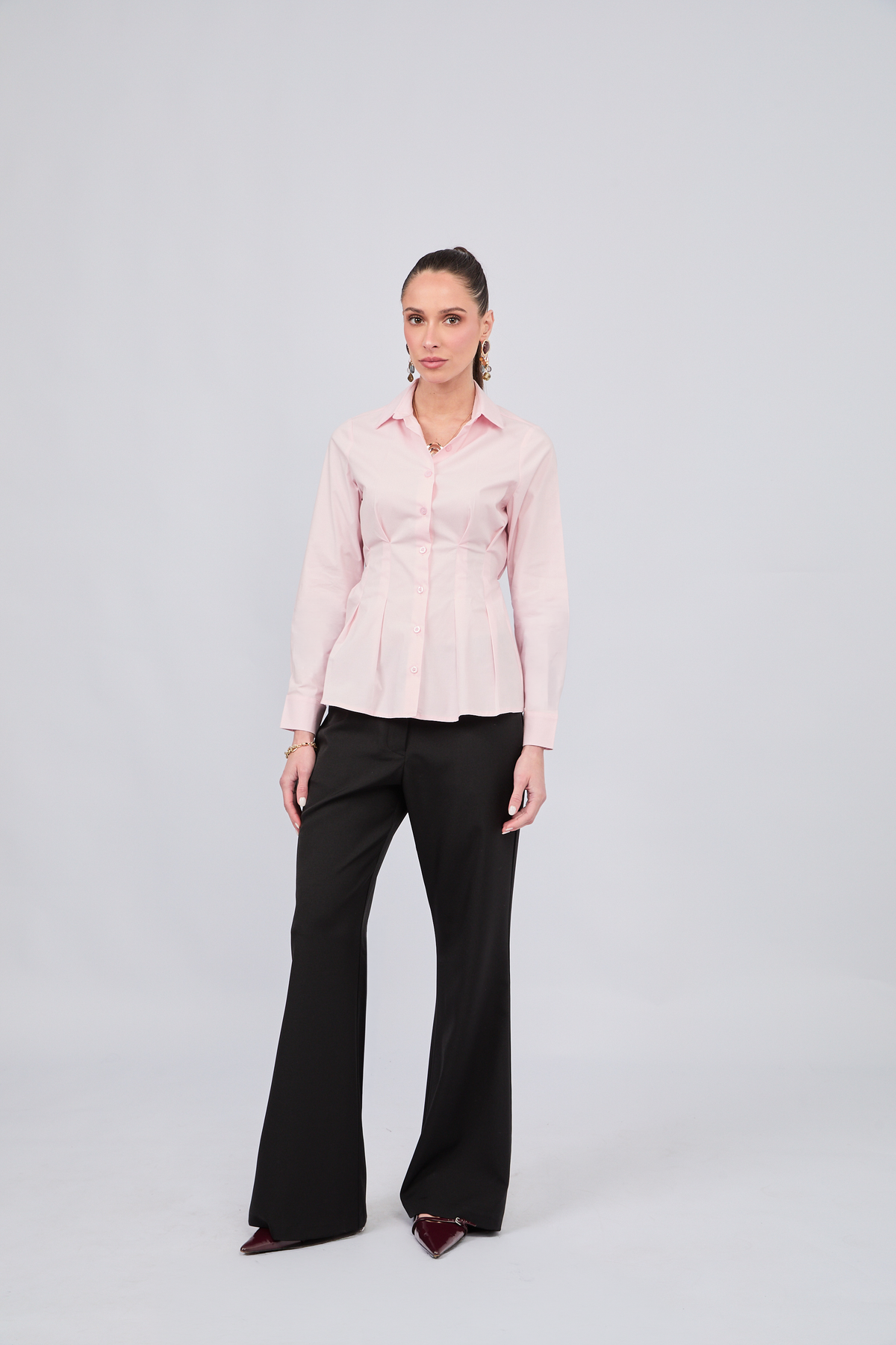 BLUSA CON CUELLO CAMISERO Y PINZAS DELANTERAS ROSA - ALFIL