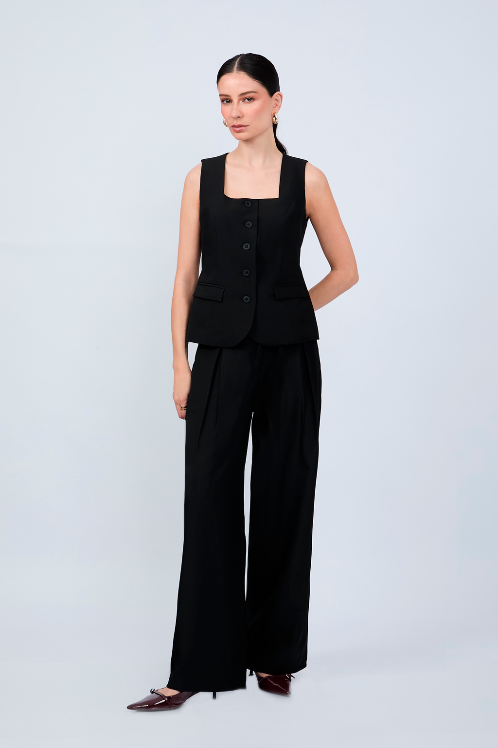 PANTALÓN SASTRERO CON LAZO Y PLIEGUES DELANTEROS NEGRO- MELISSA