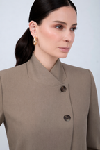 BLAZER ESTRUCTURADO CUELLO ALTO CRUZADO TOPO - CELINE