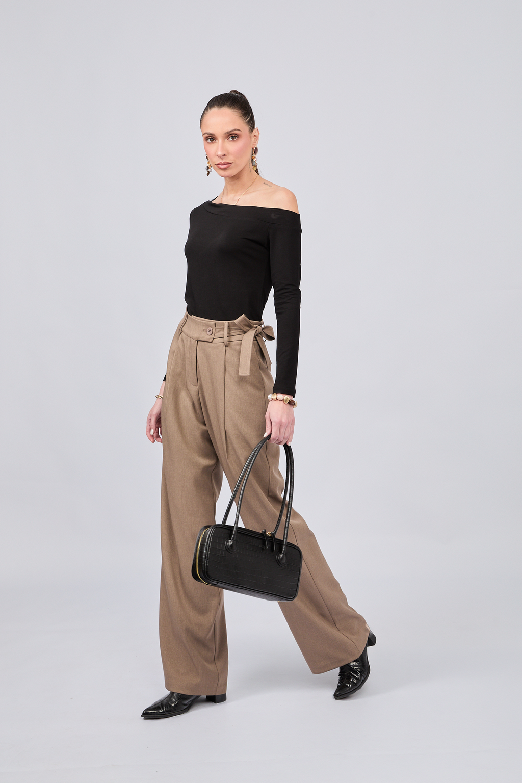 PANTALON SASTRERO DE PRETINA CRUZADA CON TIRANTES TOPO - ALFIL