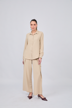 PANTALÓN SASTRERO CON PINZAS Y TIRANTES REGULABLE BEIGE - GAMBITO
