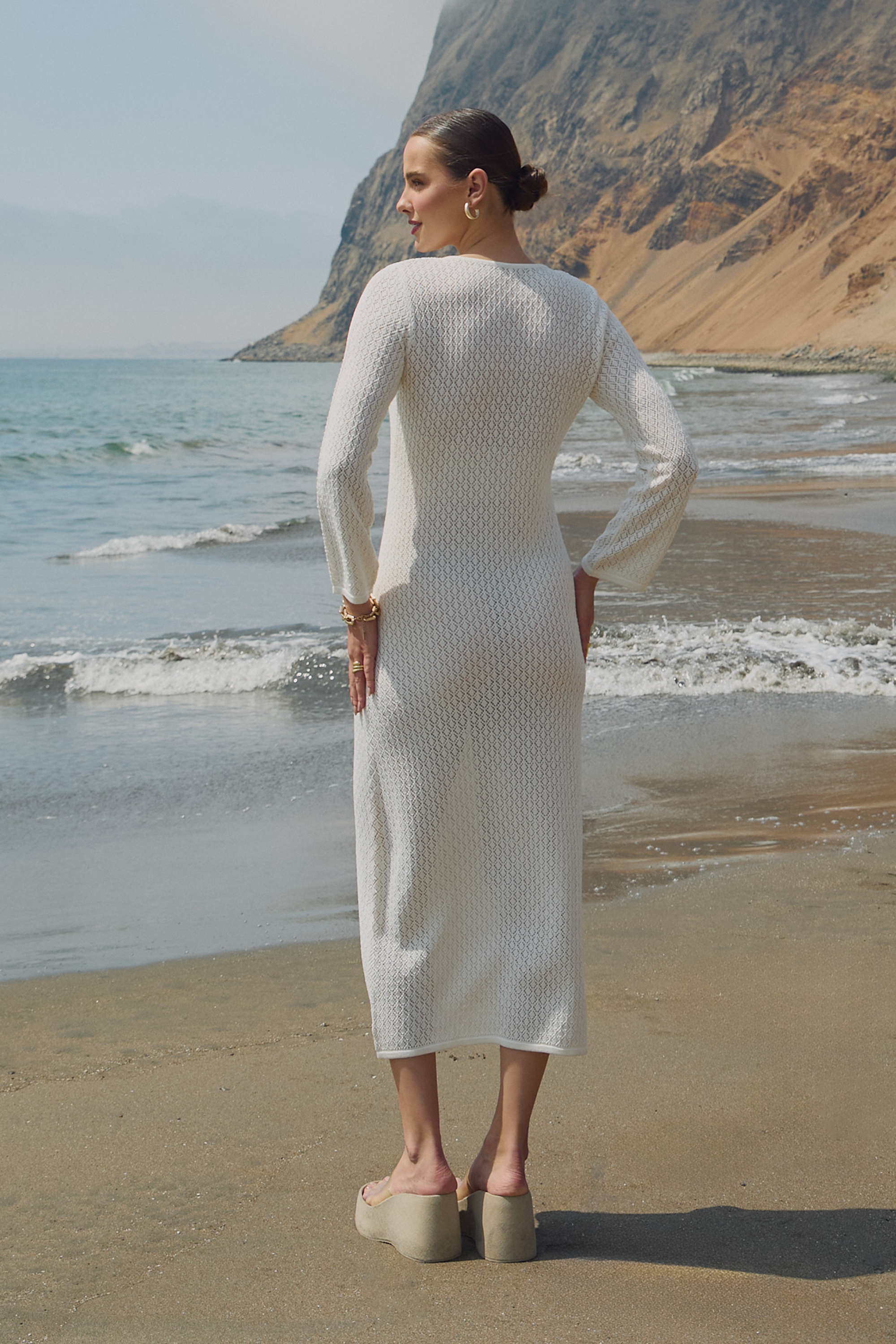 VESTIDO TEJIDO CON ESCOTE - BALI