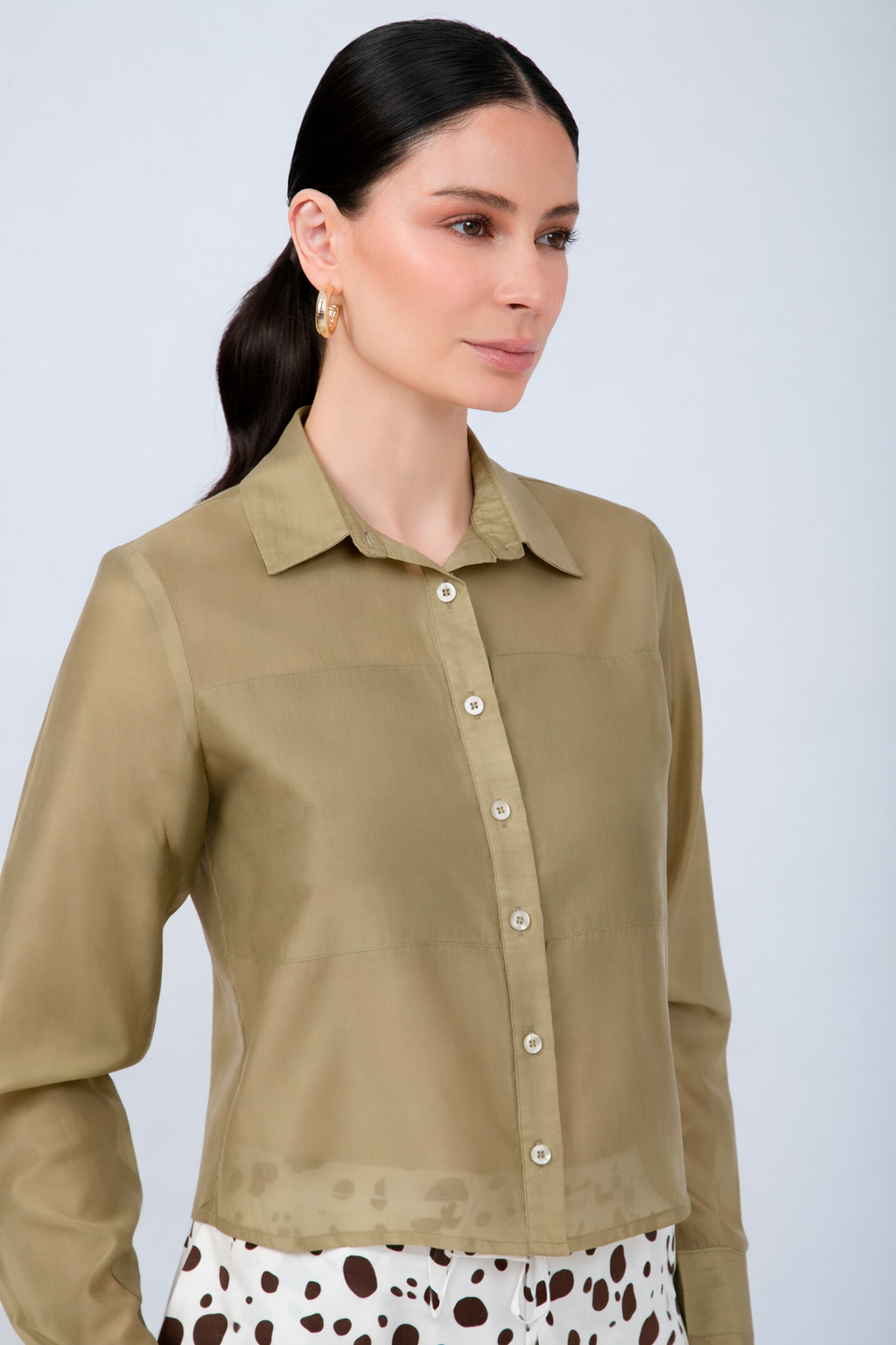 BLUSA SEMITRANSPARENTE MANGA LARGA ELEGANTE OLIVO - BAMBOO