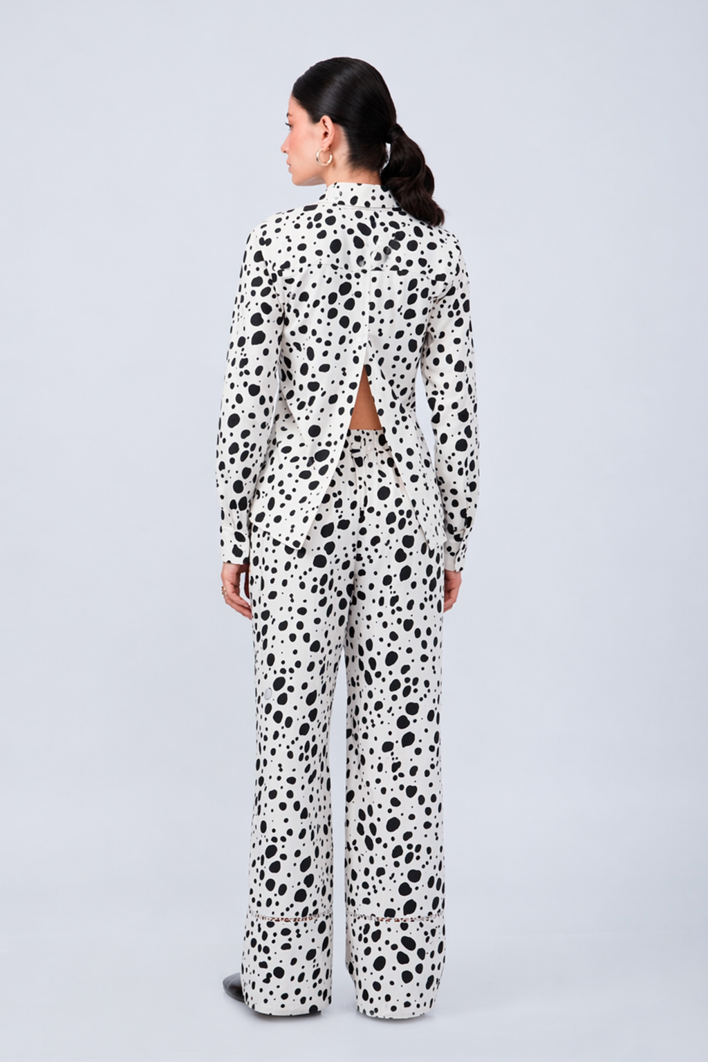 PANTALÓN PALAZZO DE ALGODÓN CON PRINT VACA NEGRA - ALBINA