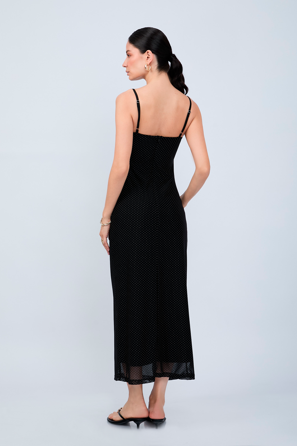 VESTIDO LARGO DE TIRAS CON DRAPEADO NEGRO PUNTOS PERLA - LEAH