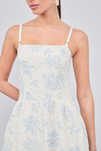 VESTIDO CON CORREA Y TIRAS REMOVIBLES CON BOLSILLOS LABRADO CELESTE - CAISSA