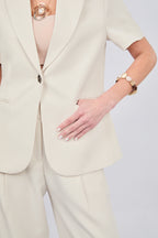 BLAZER MANGA CORTA CON CUELLO CLASICO HUESO - ALFIL