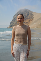 POLO TEJIDO SIN MANGAS DE ALGODÓN TOPO - NARA