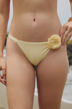 BIKINI CON DETALLE CROCHET AMARILLO - BRISA