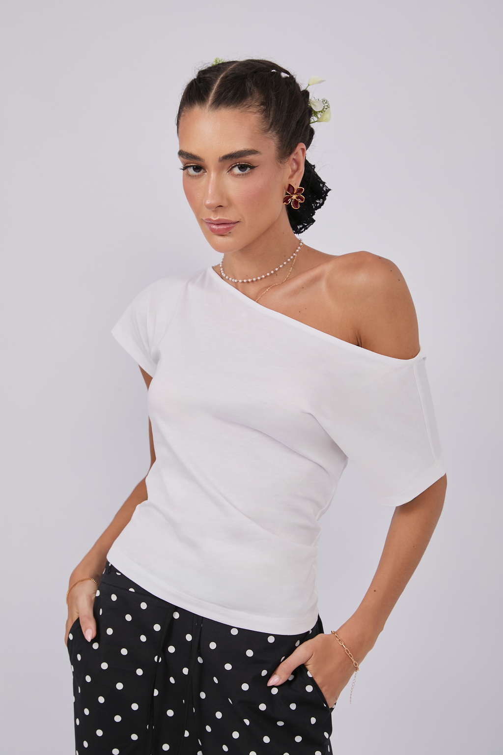 TOP ASIMÉTRICO DE ALGODÓN PIMA PERLA  - MAGDA