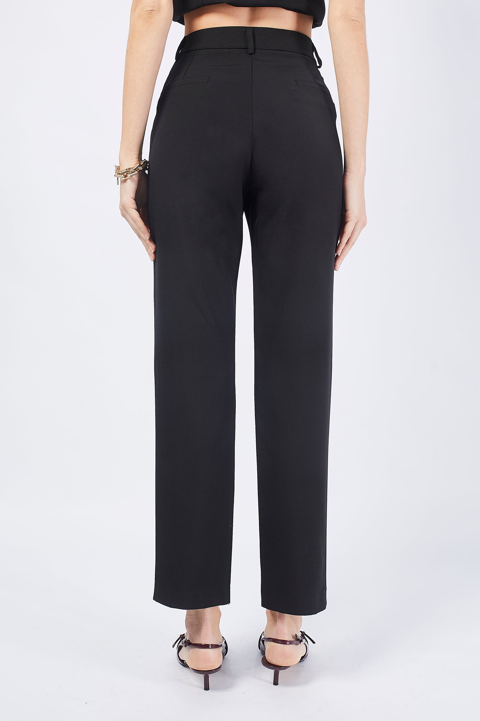 PANTALON SLOUCHY NEGRO - VIRGINIA