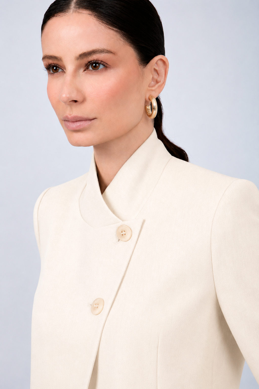 BLAZER ESTRUCTURADO CUELLO ALTO CRUZADO HUESO - CELINE