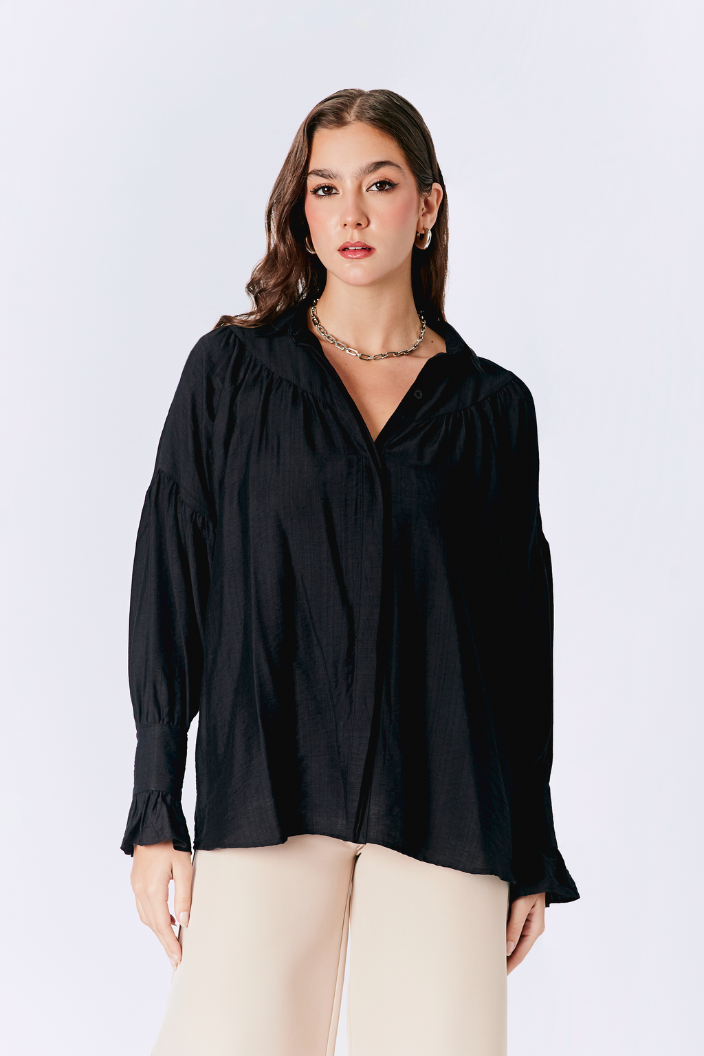 BLUSA MANGA LARGA CON RECOGIDO NEGRO - JOSEFINA