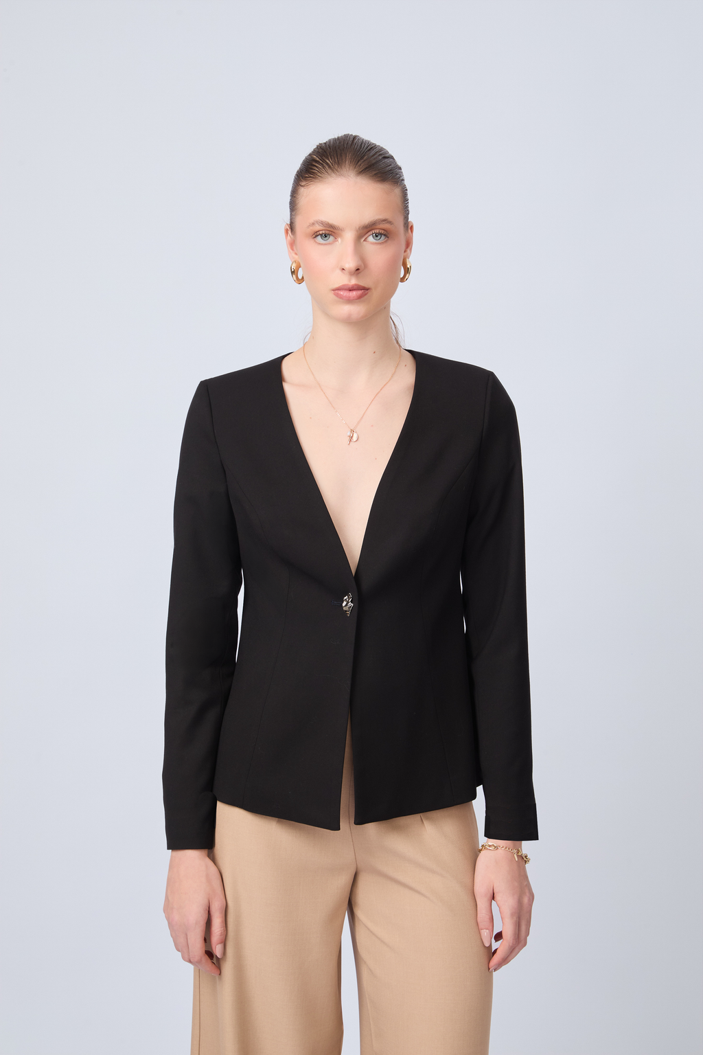 BLAZER CON ESCOTE V NEGRO - CAMELIA